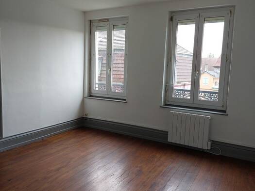 Appartement à louer 444 € 3 pièces 71,7 m² Étage 2/3 L Isle sur le Doubs 25250