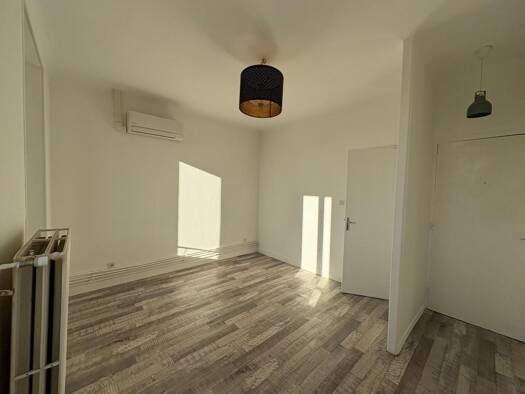 Appartement à louer 394 € 1 pièce 30,8 m² Étage 2/2 Cité du Nord Laon 02000