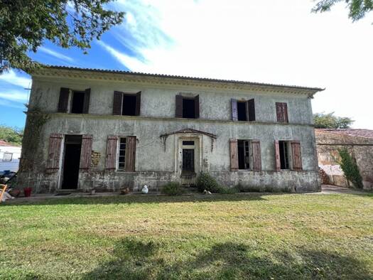Maison à vendre 189 750 € 5 pièces 3 chambres 172,7 m² 11 733 m² de terrain Saint-André-de-Lidon 17260