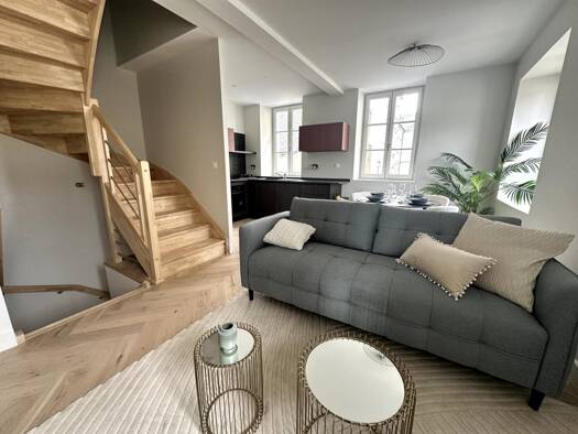 Maison à vendre 295 000 € 3 pièces 2 chambres 66 m² 45 m² de terrain Carmes-République Orleans 45000