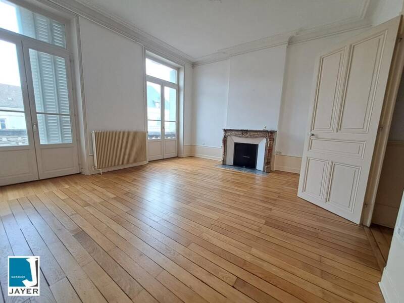 Maison à louer, 271m², CHALON SUR SAONE