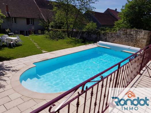 Maison à vendre 295 000 € 7 pièces 5 chambres 216 m² 668 m² de terrain Bourberain 21610