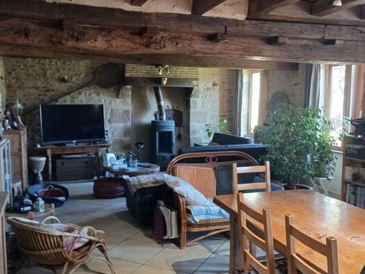 Maison à vendre 162 000 € 5 pièces 2 chambres 123 m² 6 610 m² de terrain Menetou-Couture 18320