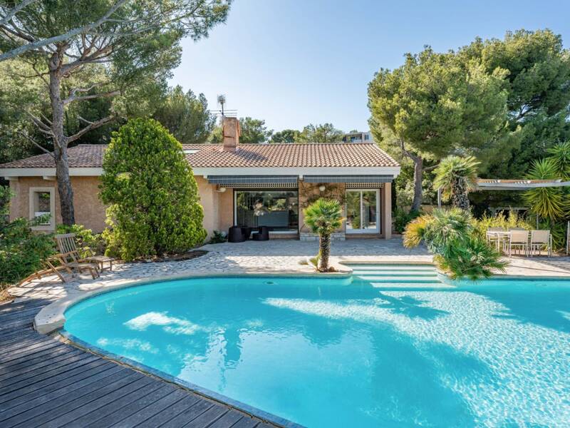 Maison à louer, 250m², CASSIS