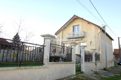 Maison à vendre 220 000 € 5 pièces 3 chambres 160 m² 440 m² de terrain Viels Maisons 02540