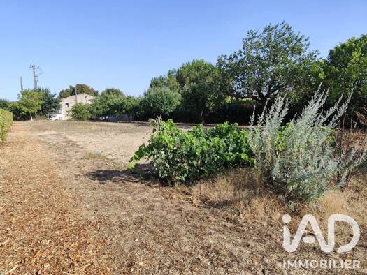 Terrain constructible viabilisé à vendre 53 500 € 1 454 m² de terrain Le Bourdet 79210