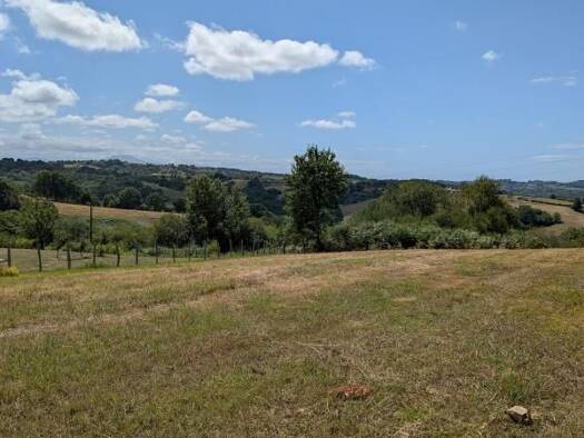 Terrain constructible à vendre 178 000 € 1 084 m² de terrain Briscous 64240