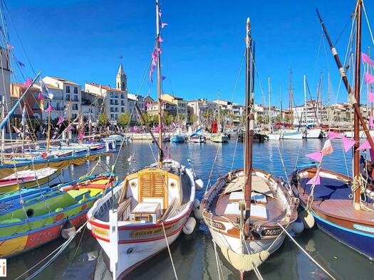 Appartement à vendre 220 000 € 2 pièces 1 chambre 42 m² Étage 2/2 Centre Ville Sanary-sur-Mer 83110