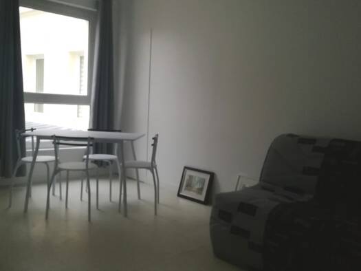 Appartement à louer 340 € 1 pièce 24 m² Étage 2/3 Centre Bolbec 76210