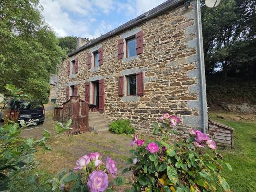 Maison à vendre 227 500 € 5 pièces 4 chambres 153 m² 12 558 m² de terrain Plougonver 22810