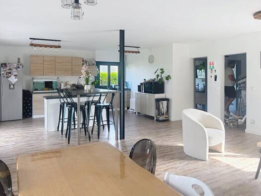 Maison de plain-pied à vendre 274 000 € 4 pièces 3 chambres 105 m² 946 m² de terrain Aix-Noulette 62160