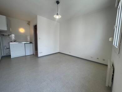 Appartement à louer 380 € 1 pièce 16,2 m² Dernier étage, Étage 2/2 Chambray-Lès-Tours 37170