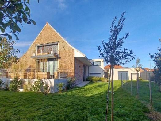 Villa à vendre 820 000 € 7 pièces 5 chambres 423 m² 1 112 m² de terrain Est Orchies 59310