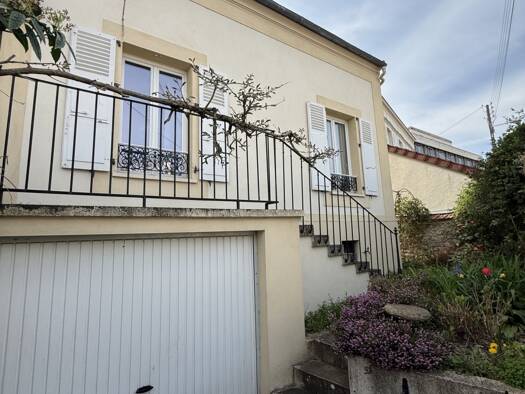 Maison à vendre 430 000 € 6 pièces 4 chambres 118 m² 217 m² de terrain Melun 77000