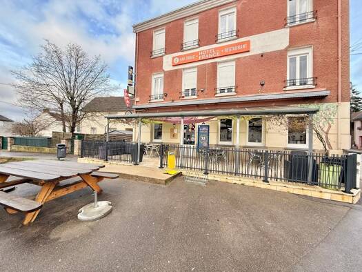 Bar / Café à vendre Fonds de commerce 225 000 € 107 m² d'espace de restauration Sud Genlis 21110