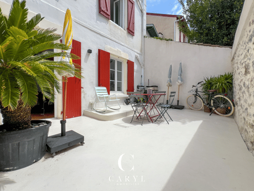 Appartement à vendre 700 000 € 3 pièces 2 chambres 80 m² RDC Halles-Hurlague Biarritz 64200