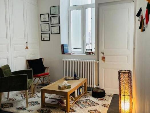 Appartement à louer 550 € 2 pièces 1 chambre 44 m² Étage 1/2 Centre Villle Privas 07000