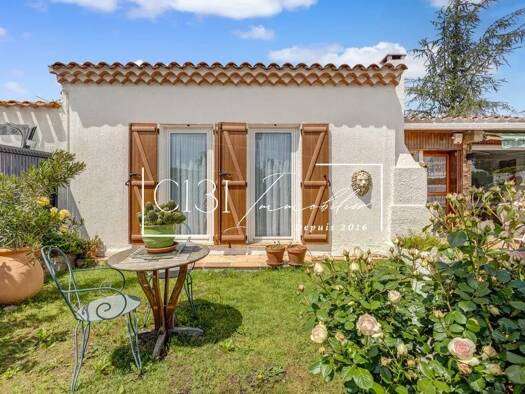 Maison à vendre 451 500 € 4 pièces 3 chambres 82 m² Exterieurs Cabriès 13480
