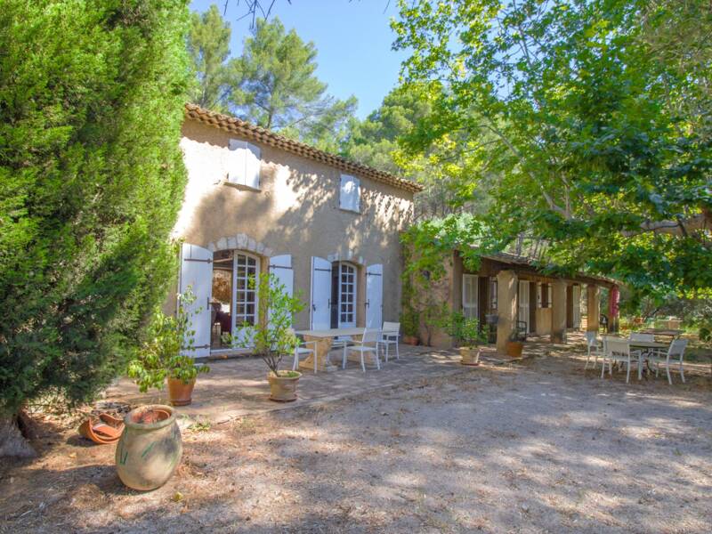 Maison à vendre, 399m², LE REVEST LES EAUX