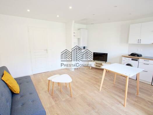 Appartement à louer 405 € 1 pièce 22,3 m² RDC Caudebec-lès-Elbeuf 76320