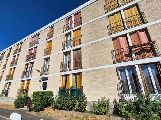 Appartement à vendre 145 000 € 3 pièces 2 chambres 56,96 m² 3 étages Centre Saint-Germain-lès-Arpajon 91180