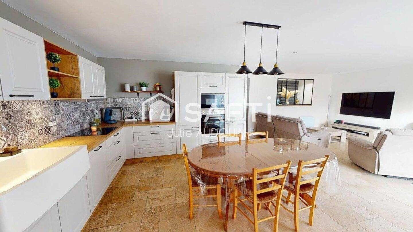 Maison à vendre, 126m², SURGERES
