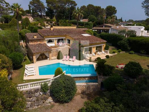 Villa à vendre 2 390 000 € 7 pièces 4 chambres 245,01 m² 1 517 m² de terrain Les Colles-Camp Lauvas-Font de l'Orme Mougins 06250