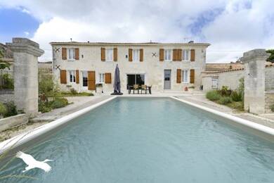 Maison à vendre 421 200 € 5 pièces 3 chambres 225 m² 1 888 m² de terrain Champniers 16430