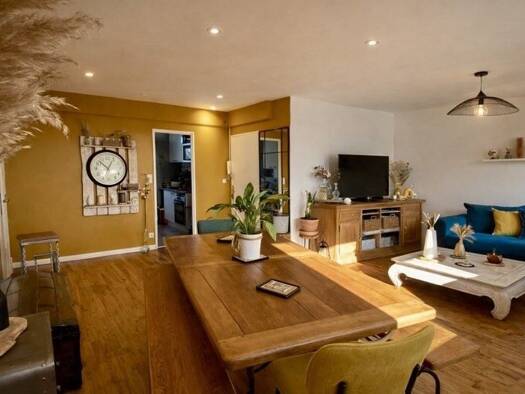 Appartement à vendre 148 608 € 3 pièces 2 chambres 64 m² Étage 4/4 Rochepinard Tours 37000