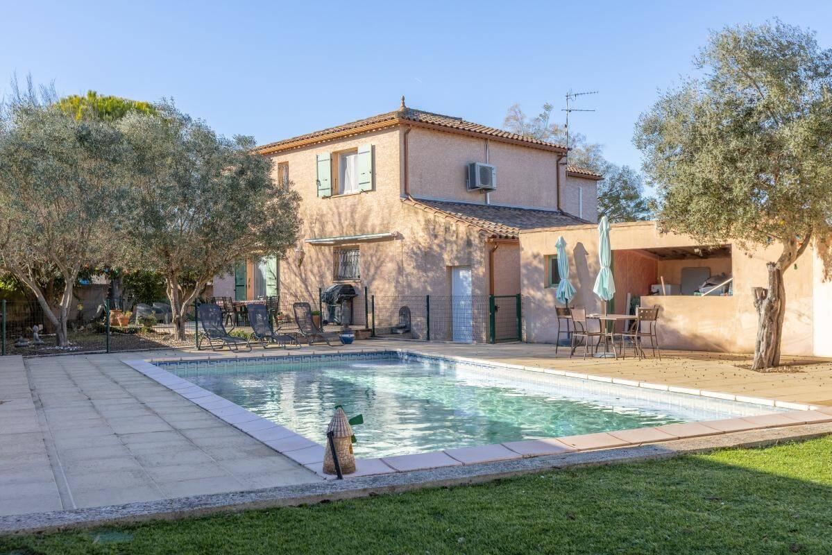 Maison à vendre, 203m², MONTBAZIN