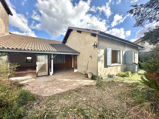 Maison de plain-pied à vendre 212 000 € 4 pièces 2 chambres 110 m² 450 m² de terrain Lent 01240