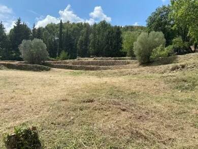 Terrain viabilisé à vendre 990 000 € 445 m² de terrain Fayence 83440