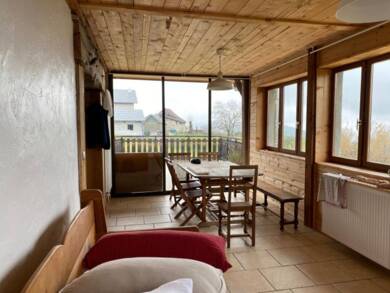 Appartement à louer 1 140 € 4 pièces 3 chambres 107 m² Étage 1/2 Puygros 73190