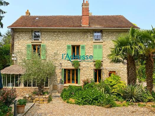 Maison à vendre 475 000 € 7 pièces 4 chambres 165 m² 4 146 m² de terrain Sailly 78440