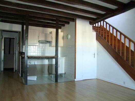 Duplex à louer 885 € 2 pièces 1 chambre 28 m² 4ème étage Armagis Saint-Germain-en-Laye 78100