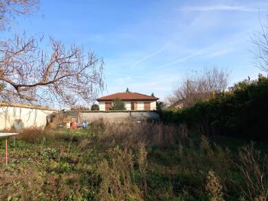 Terrain à louer 1 450 € 601 m² de terrain Les Îles Vaulx-en-Velin 69120