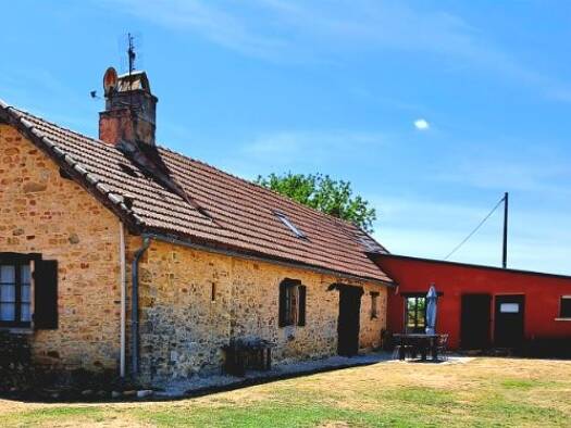 Maison à vendre 423 000 € 4 pièces 3 chambres 117 m² 8 860 m² de terrain Marcillac-Saint-Quentin 24200