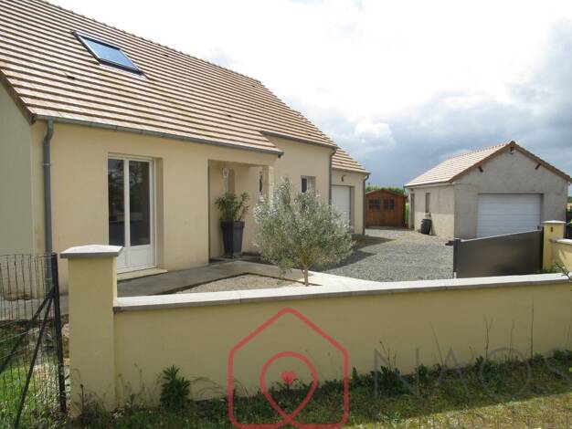 Maison à vendre 174 400 € 5 pièces 4 chambres 115 m² 850 m² de terrain Vion 72300