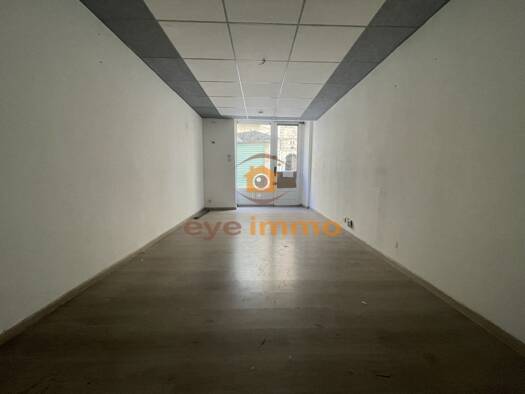 Local commercial à vendre 126 000 € 49 m² de surface de vente Centre Ville Pézenas 34120
