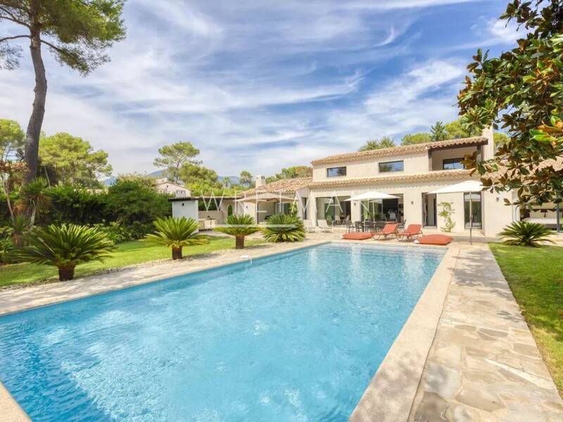 Maison à vendre, 220m², ROQUEFORT LES PINS