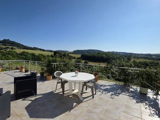 Maison à vendre 395 000 € 5 pièces 5 chambres 150 m² 4 000 m² de terrain Bongheat 63160