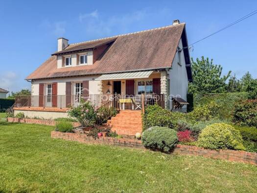 Maison à vendre 306 000 € 6 pièces 4 chambres 131 m² 1 537 m² de terrain Lisieux 14100