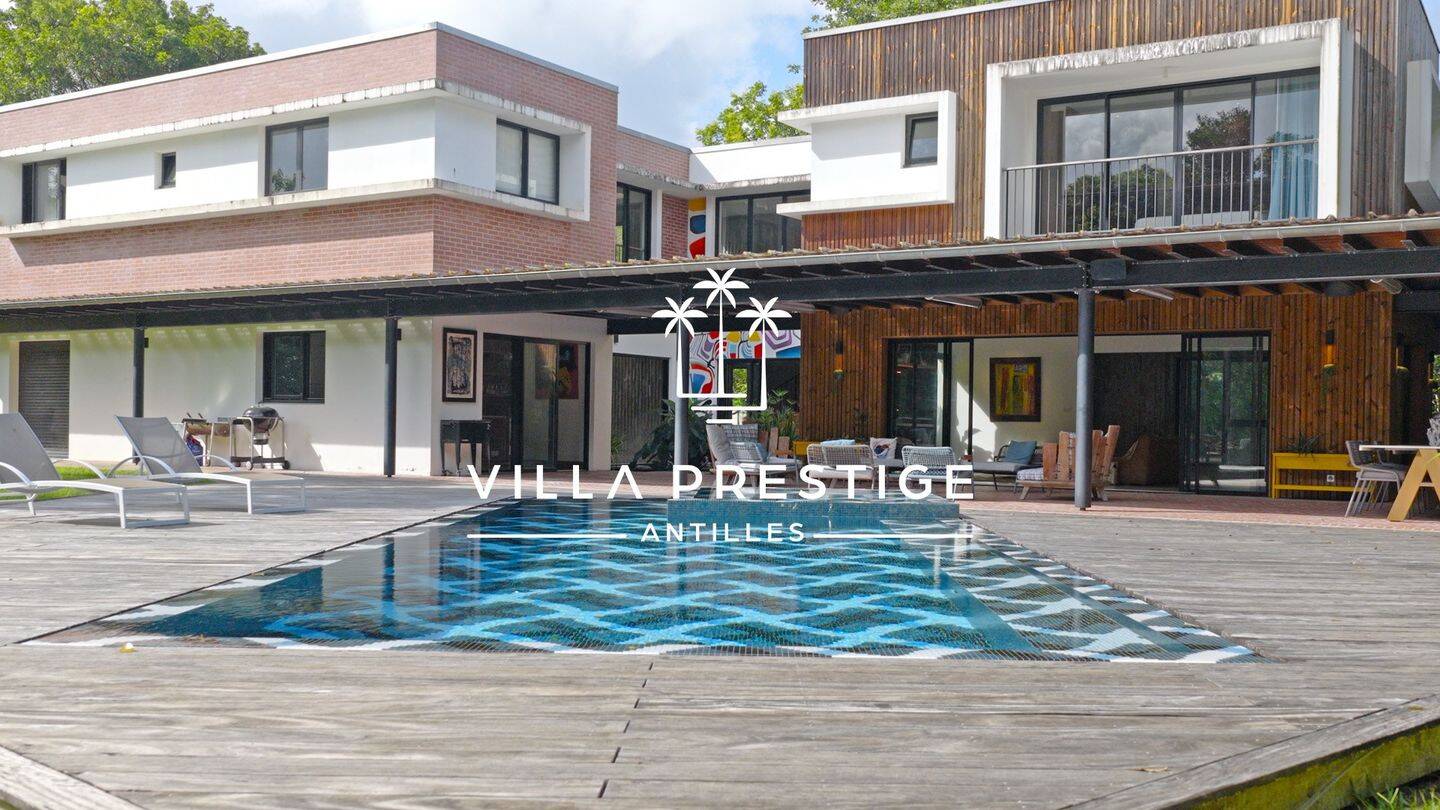 Maison à vendre, 395m², FORT DE FRANCE
