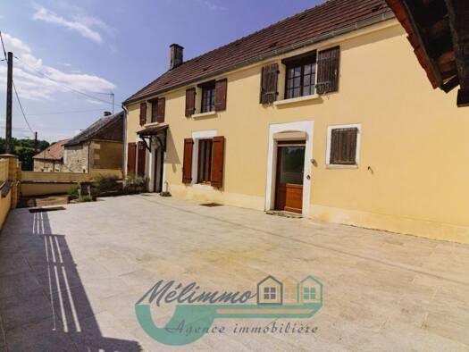 Maison à vendre 99 000 € 7 pièces 3 chambres 108,3 m² 190 m² de terrain Sougères-en-Puisaye 89520