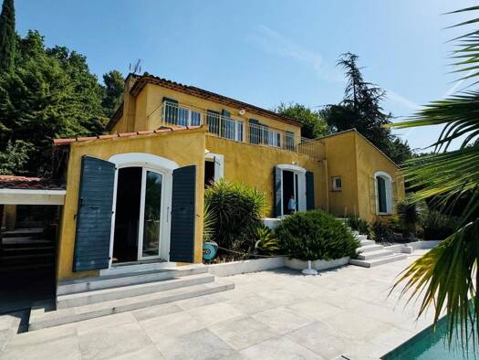 Villa à vendre 749 990 € 7 pièces 5 chambres 185 m² 1 000 m² de terrain Peypin 13124