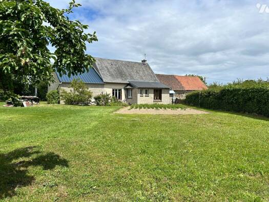 Maison à vendre 180 200 € 3 pièces 2 chambres 82 m² 2 400 m² de terrain Geffosses 50560