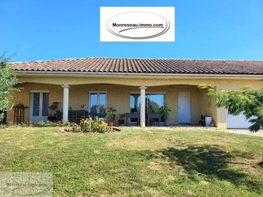 Maison de plain-pied à vendre 263 750 € 4 pièces 3 chambres 102 m² 658 m² de terrain Centre Ville Macon 71000