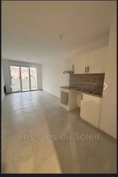 Appartement à louer 652 € 2 pièces 1 chambre 39,4 m² RDC Brignoles 83170