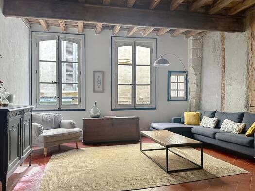 Appartement à vendre 280 000 € 4 pièces 2 chambres 99 m² 1er étage La Balance-Palais des Papes Avignon 84000