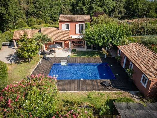 Maison à vendre 549 000 € 5 pièces 3 chambres 143 m² 1 716 m² de terrain Néoules 83136